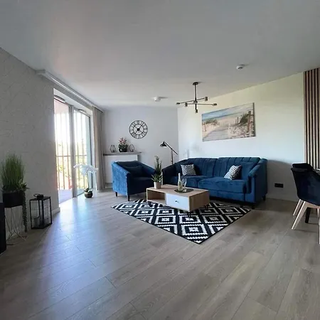 Pinea Max 波别罗沃